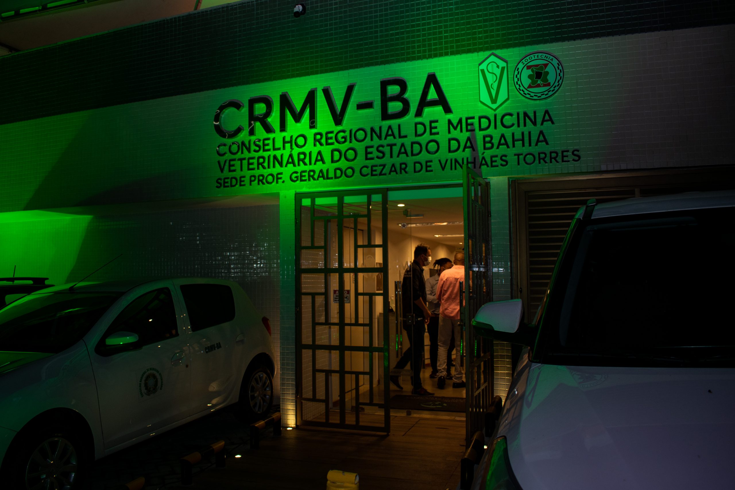 Conselhos Profissionais da Bahia se reúnem para ajudar vítimas das fortes  chuvas no estado - CRMV-BA